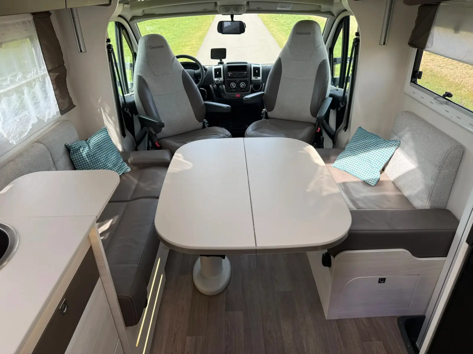 Chausson Welcome 747 woonruimte